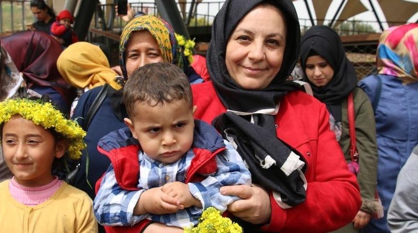 Şanlıurfalı Kadınlar G&ouml;beklitepe&rsquo;yi Gezdi