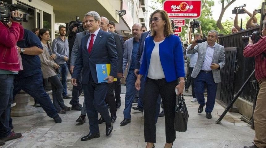 İyi Parti Genel Başkan Yardımcısı İsmail Koncuk Ve Beraberindeki Heyet Milletvekili Aday Listelerini Y&uuml;ksek Se&ccedil;im Kurulu&rsquo;na (ysk) Teslim Etti.