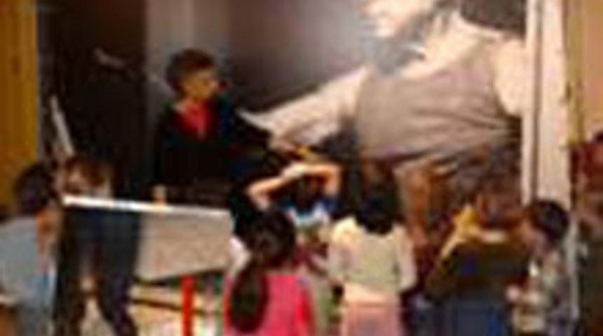 &Ccedil;ocuklar Matisse ve Picasso'yu Keşfediyor