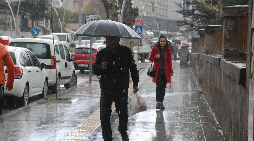 Tokat&rsquo;ta Dolu Yağışı