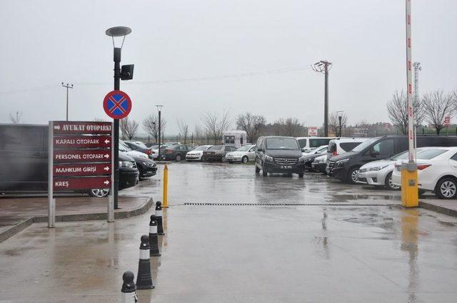 Uşak’ta Otopark Eylemi Yapan Avukatların Yargılanmasına Başlandı