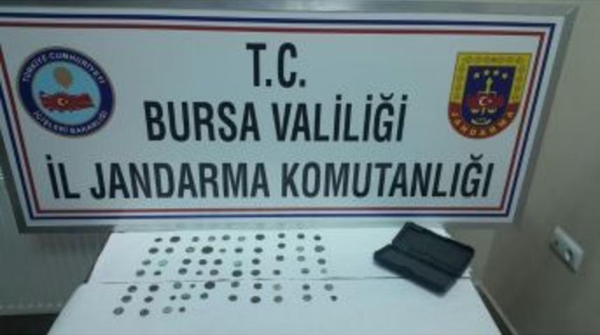 Tarihi Eser Ka&ccedil;ak&ccedil;ısı Otob&uuml;s Terminalinde Kıskıvrak Yakalandı