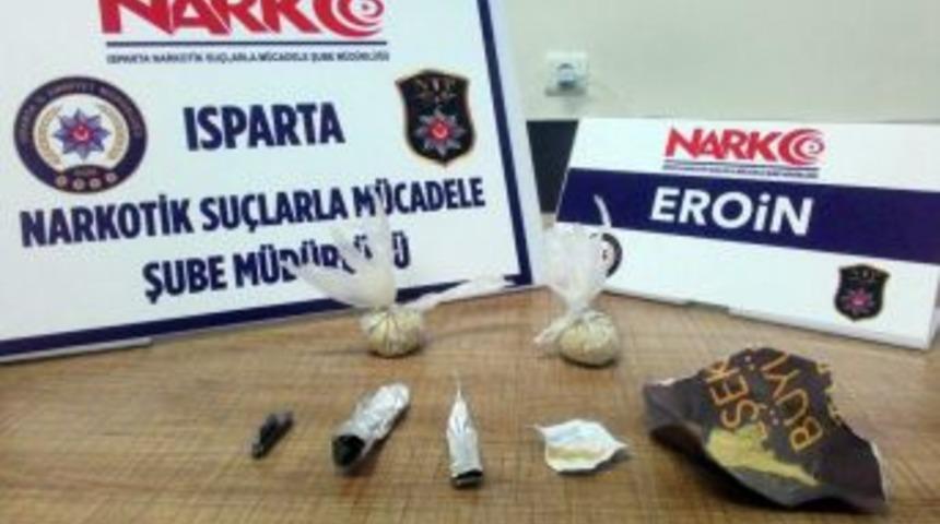 Aranan 4 Zehir Tacirinden 2&rsquo;si Yakalandı, Ş&uuml;phelilerden Biri Cezaevinde, Diğeri De Askerde &Ccedil;ıktı