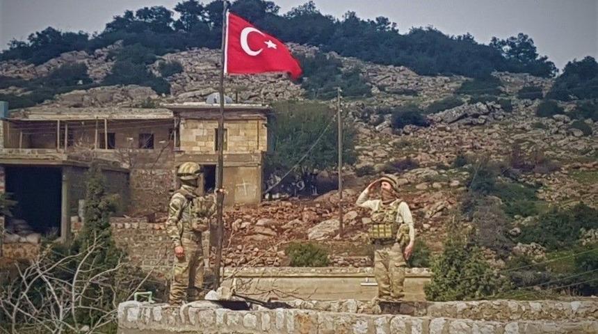 Amasya&rsquo;dan G&ouml;nderilen Bayrak Afrin&rsquo;de Dalgalanıyor
