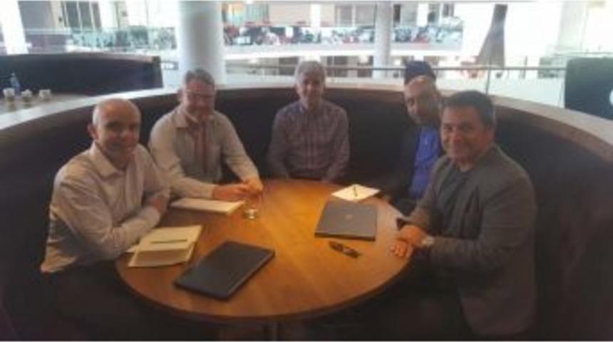 Tolunay Kafkas, İngiltere Futbol Federasyonu Yetkilileri İle Bir Araya Geldi