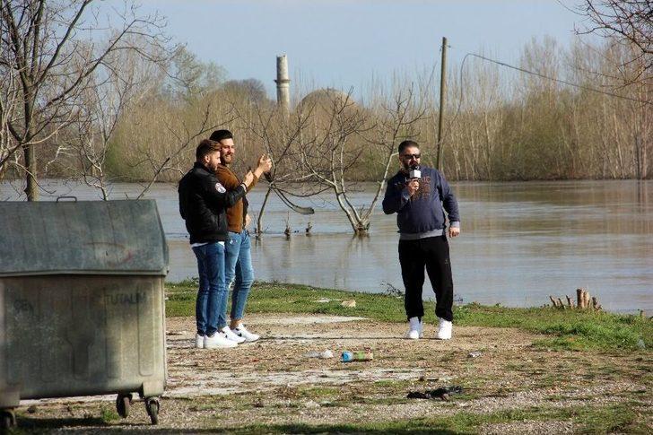 (özel) Genç-yaşlı Herkes Tunca Nehri’ne Akın Etti G5