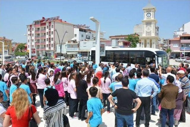 Selendili Öğrenciler Badminton’da Türkiye Şampiyonu Oldu