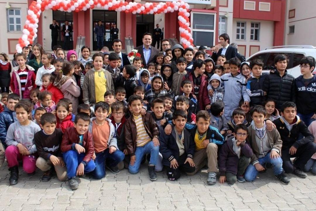 İpekyolu&rsquo;nda &rsquo;k&uuml;t&uuml;phane Haftası&rsquo; K&uuml;t&uuml;phane A&ccedil;ılışıyla Kutlandı