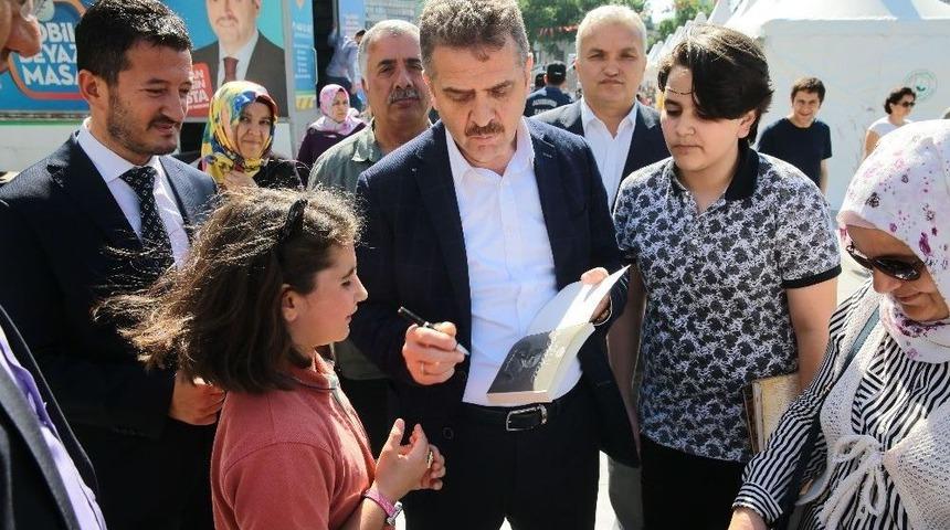 Gaziosmanpaşa Kitap G&uuml;nleri Başladı