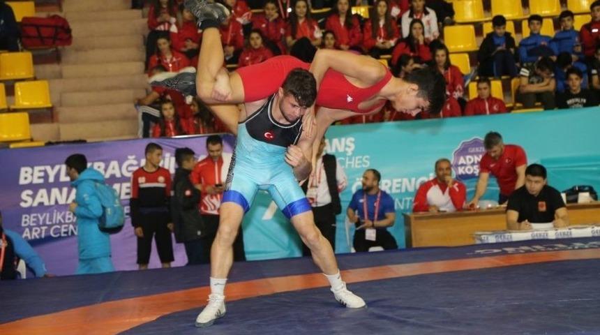Yıldızlar G&uuml;reş Turnuvası Gebze&rsquo;de Başladı