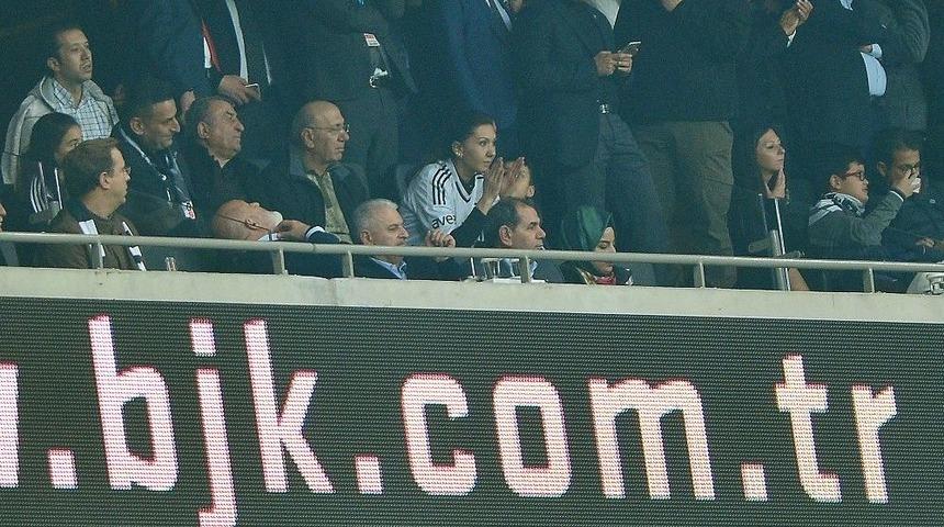 Başbakan Binali Yıldırım Derbi Ma&ccedil;ı İzledi