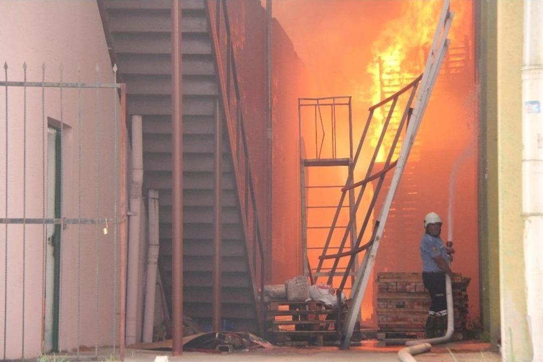 Mersin&rsquo;de Soğuk Hava Deposunda Yangın