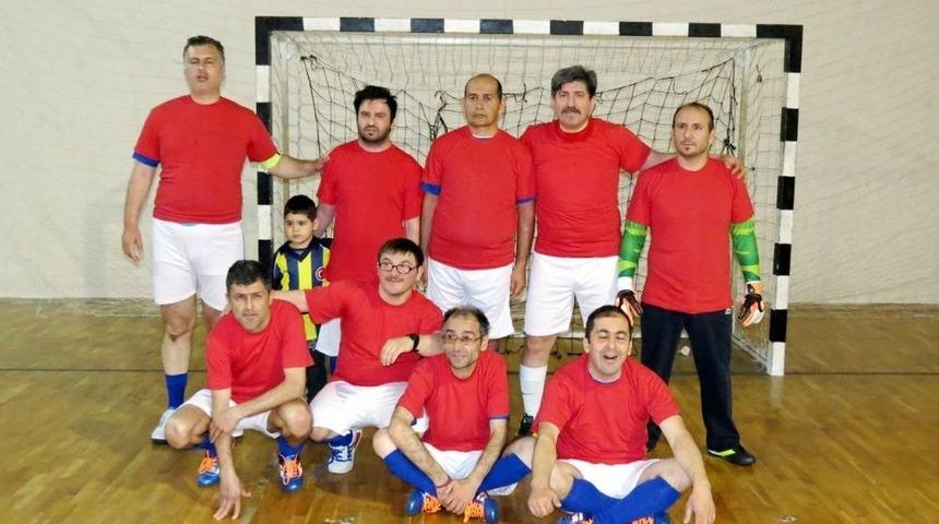 Mudanya Polis G&uuml;c&uuml; Engellilerle Ma&ccedil; Yaptı