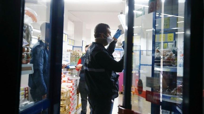 Antalya&rsquo;da Kar Maskeli, Pompalı T&uuml;fekli Market Soygunu