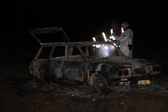 Kütahya’da Yanmış Otomobilde 2 Ceset Bulundu