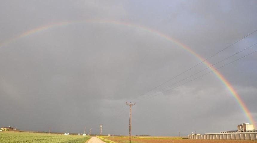 Sınırda G&ouml;kkuşağı Hayran Bıraktı