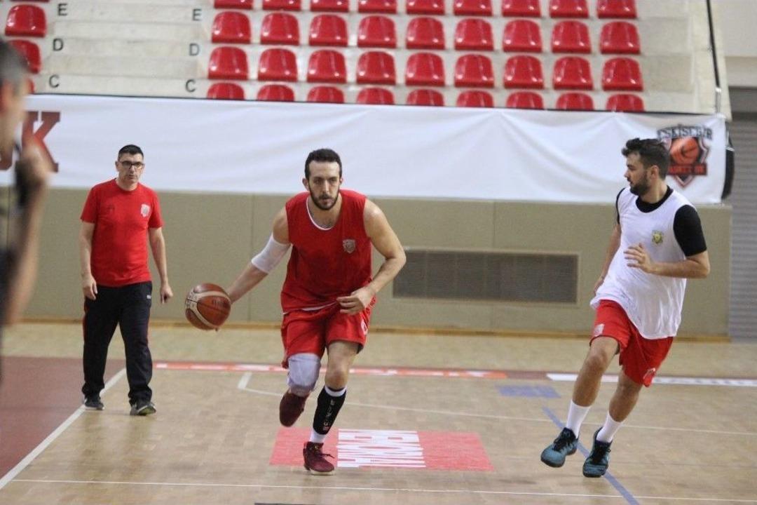 Dev Adamlar Play-off İlk Ma&ccedil;ının Antrenmanını Tamamladı