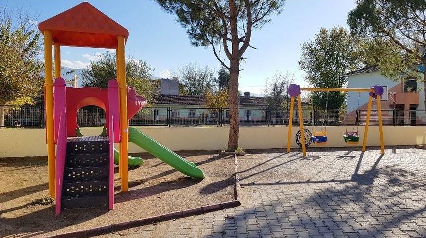 Başkan Alıcık &Ccedil;ocukları Unutmadı