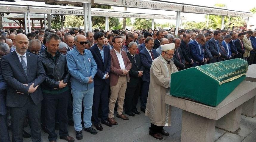 T&uuml;rk Kızılayı Samsun Şube Başkan Yardımcısı &Ccedil;&ouml;kmezoğlu Son Yolculuğuna Uğurlandı