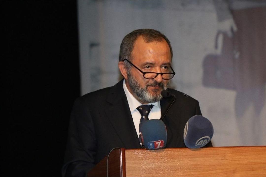 Tbmm Eski Başkanı K&ouml;ksal Toptan Kitabını İmzaladı