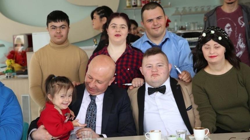 Başkan &Ccedil;olakbayrakdar, "engellilerle Bir G&uuml;n Değil Her G&uuml;n Beraberiz"