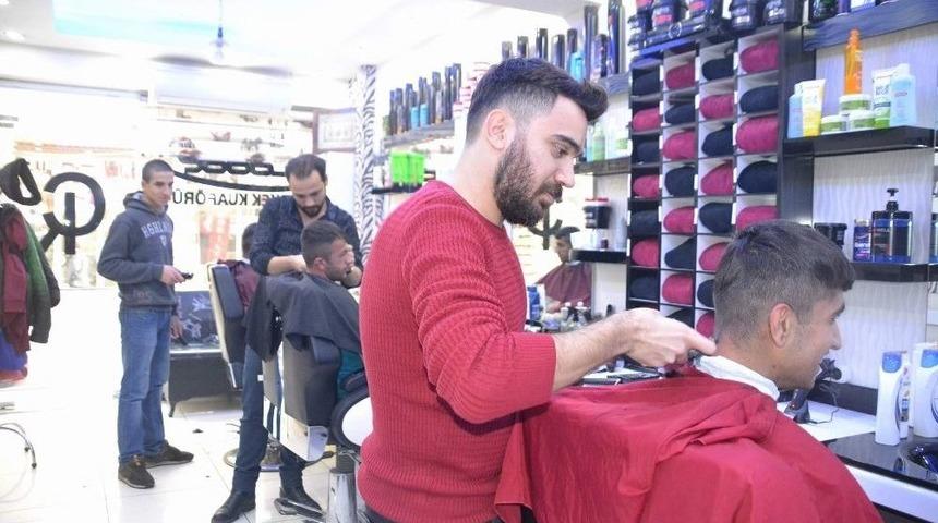 Siirt&rsquo;te Engellilere &Uuml;cretsiz Tıraş