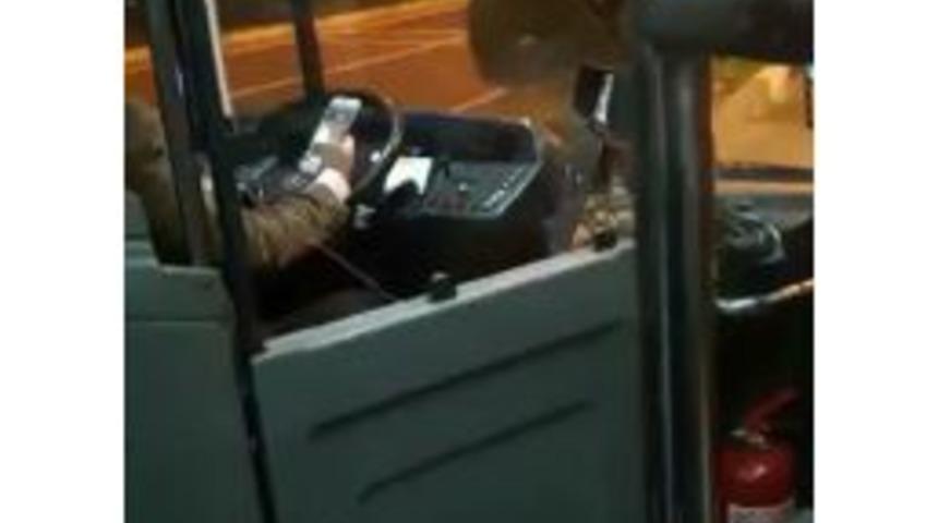 Otob&uuml;s Şof&ouml;r&uuml;n&uuml;n &lsquo;pes&rsquo; Dedirten G&ouml;r&uuml;nt&uuml;s&uuml;