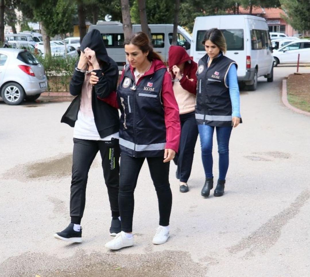 Takım Elbise Giydirip Dilenciye Bile Kredi &Ccedil;ektirdiler