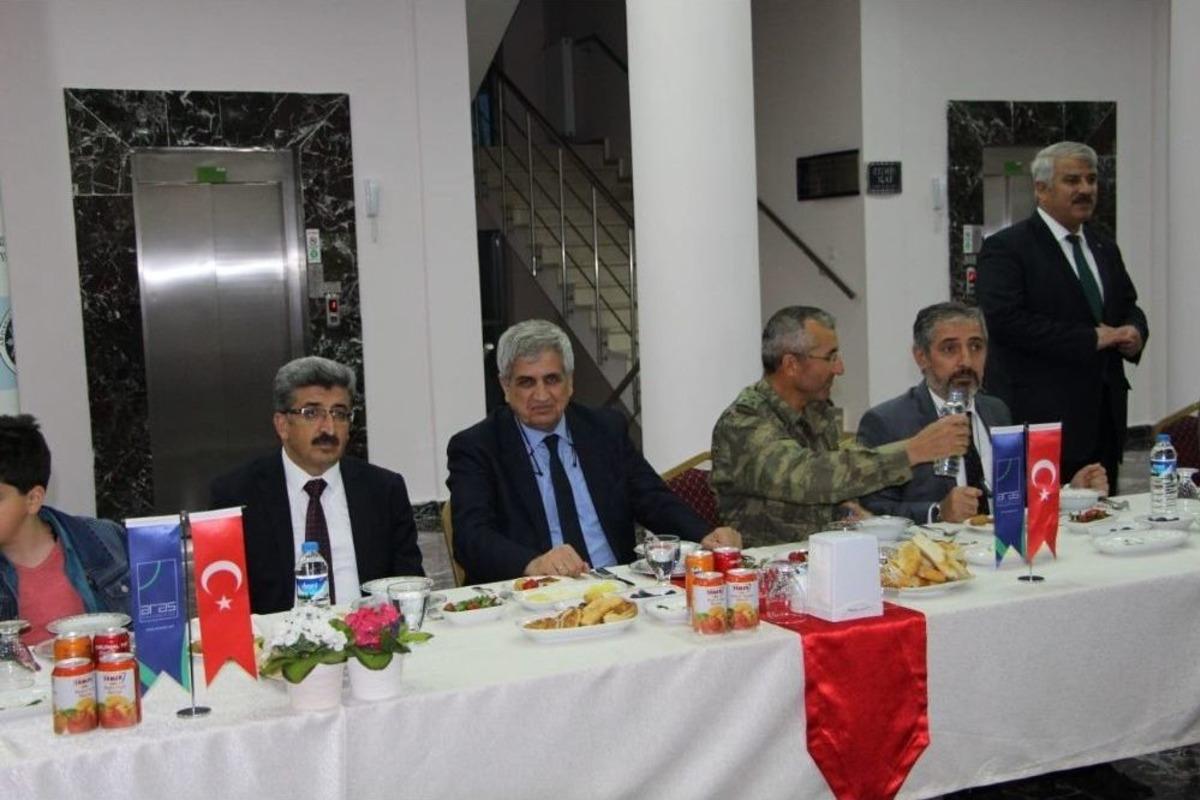 Aras Edaş&rsquo;tan İftar Yemeği