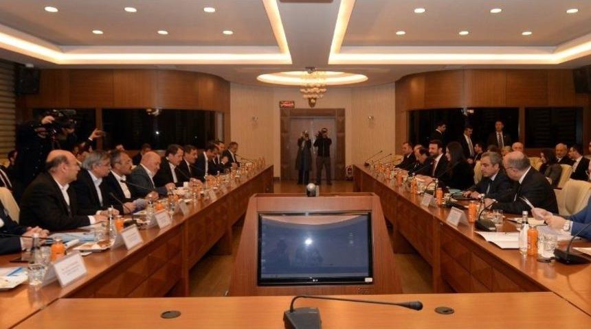 Memur-sen Genel Başkanı Yal&ccedil;ın: "kamu İradesi &Ccedil;&ouml;z&uuml;m Bekleyen Konulara Sonu&ccedil; &Uuml;retmeli"