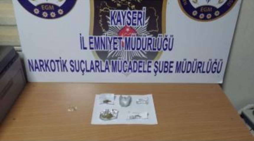 Zehir Taciri İki Kişi G&ouml;zaltına Alındı