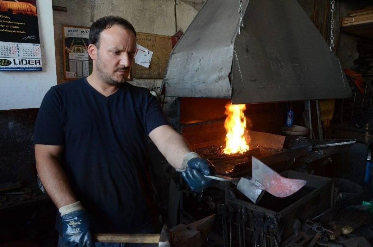 Demircilerin Sıcak Ve Oru&ccedil;la İmtihanı