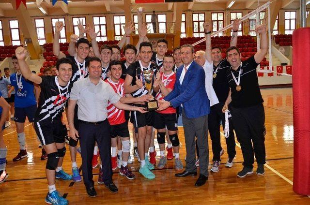 Genç Erkekler Voleybol Türkiye Şampiyonası Sona Erdi