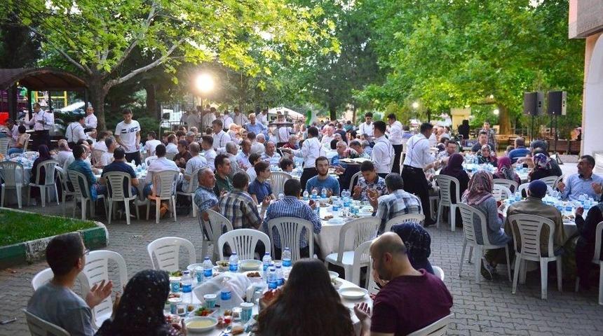 Başkan Edebali Bereket Sofralarına Konuk Oldu