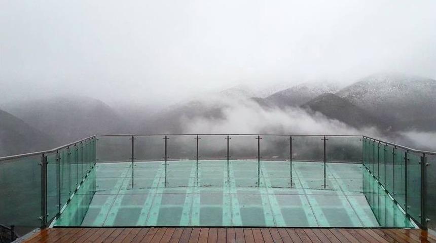 G&uuml;m&uuml;şhane&rsquo;nin Y&uuml;ksek Kesimlerinde Kar Yağışı S&uuml;prizi