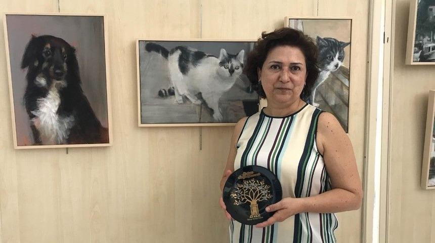 Sokak Hayvanları İ&ccedil;in Sanat Sergisi