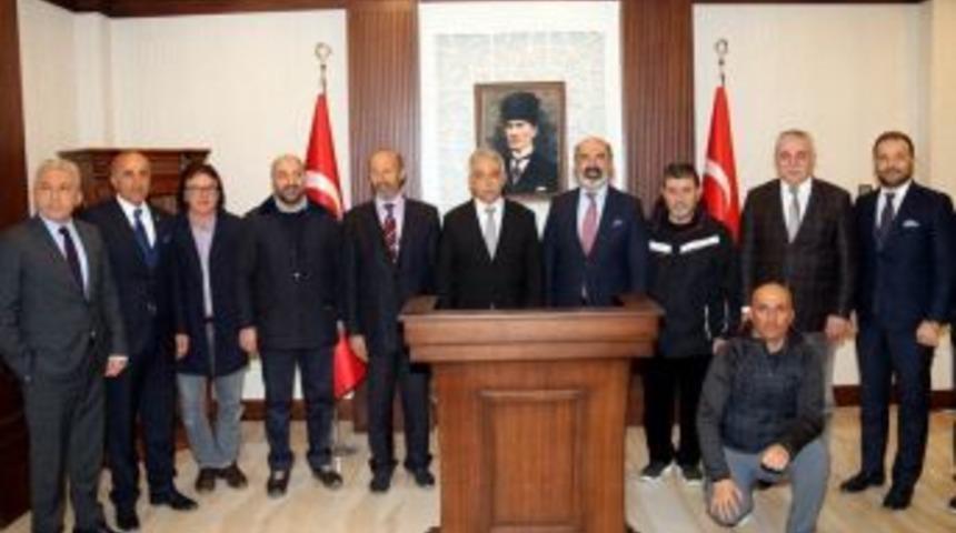 T&uuml;rkiye Kayak Federasyonu Başkanı Yarar&rsquo;dan Vali Toprak&rsquo;a Ziyaret