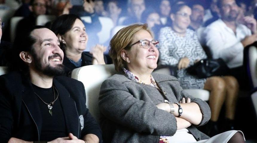 Engelleri Kaldıran Film Duygulandırdı