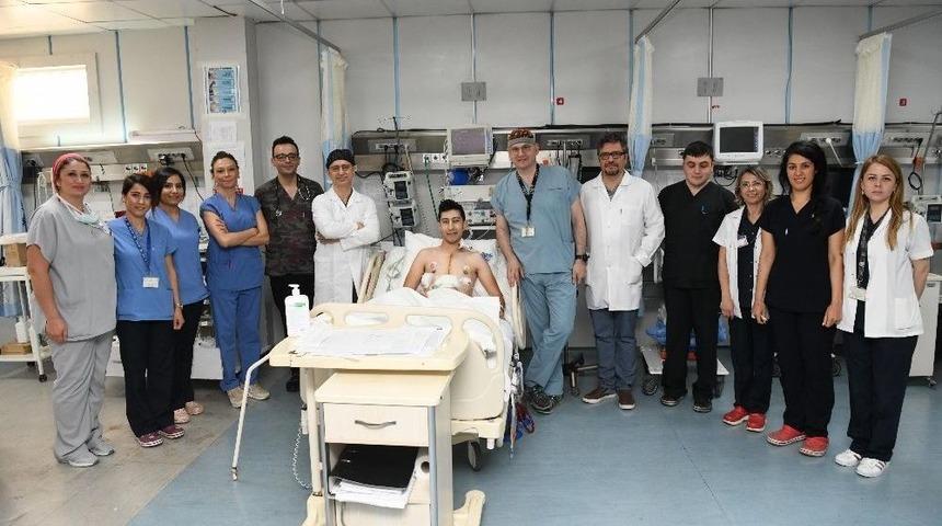 Gen&ccedil; Adam Ege&rsquo;de İkinci Yaşamına &rsquo;merhaba&rsquo; Dedi