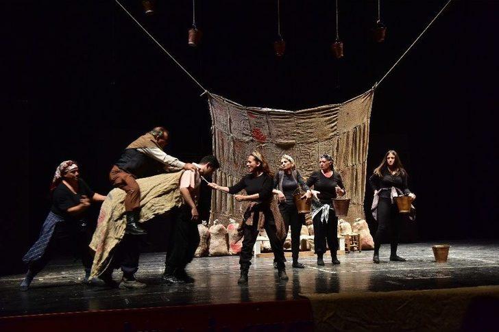 Tiyatro Festivalinde ’nor Betmez’’ Oyunu Sahne Aldı G1