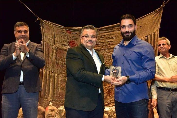 Tiyatro Festivalinde ’nor Betmez’’ Oyunu Sahne Aldı G5