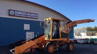 Demirözü Belediyesi’ne Kar Yükleme Makinası