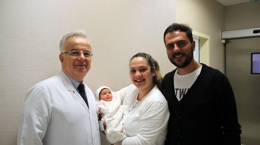 "tesad&uuml;f&uuml;n B&ouml;ylesi" Dedirten Doğum