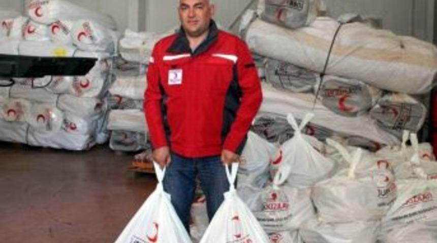 T&uuml;rk Kızılayı&rsquo;ndan İhtiya&ccedil;lı Ailelere Gıda Yardımı