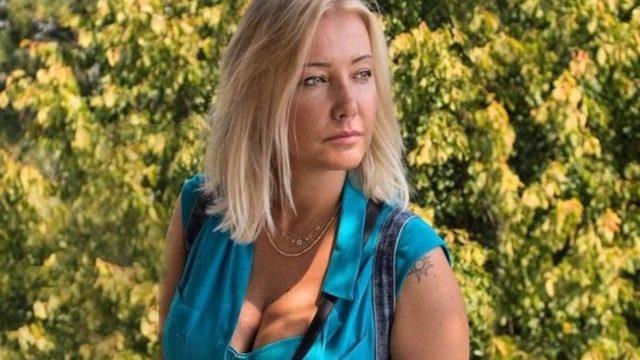  Berna Laçin’in yıllar önce giydiği elbiseyi Naomi Watss giydi 