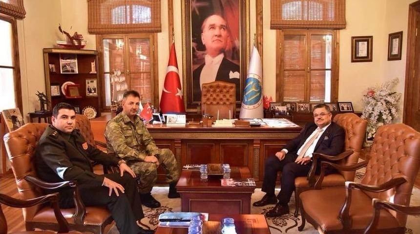 9. Eğitim Alay Komutanı Albay &Ccedil;&ouml;mer&rsquo;den Başkan Yağcı&rsquo;ya Ziyaretler