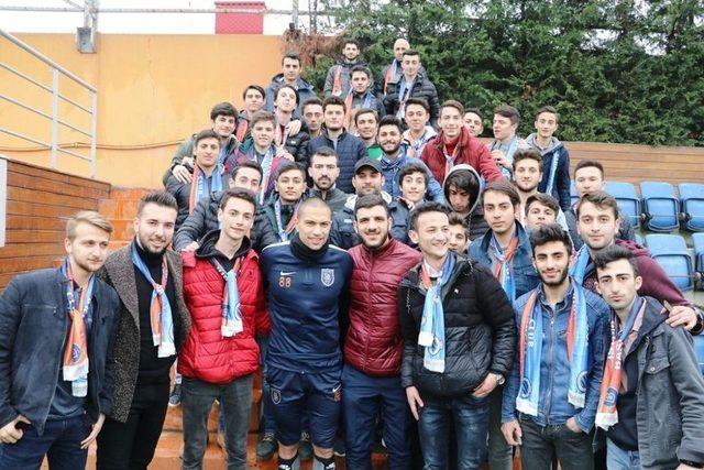 Akademi Lise Öğrencileri Başakşehir Spor Kulübü’nü Ziyaret Etti