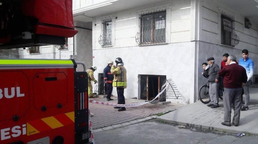 Ailesinin Evde Yalnız Bıraktığı 2 &Ccedil;ocuk, Yangında &Ouml;l&uuml;mden D&ouml;nd&uuml;