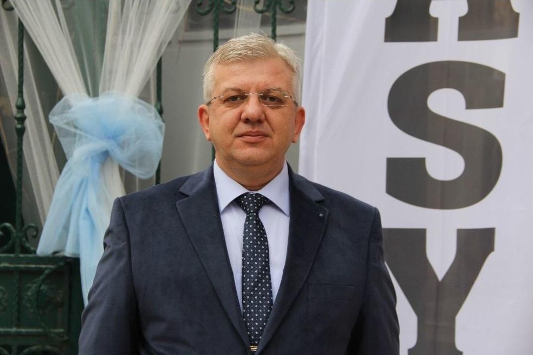 Engelli Vatandaşlara Ak&uuml;l&uuml; Ve Tekerlekli Sandalyeyi Hediye Edildi