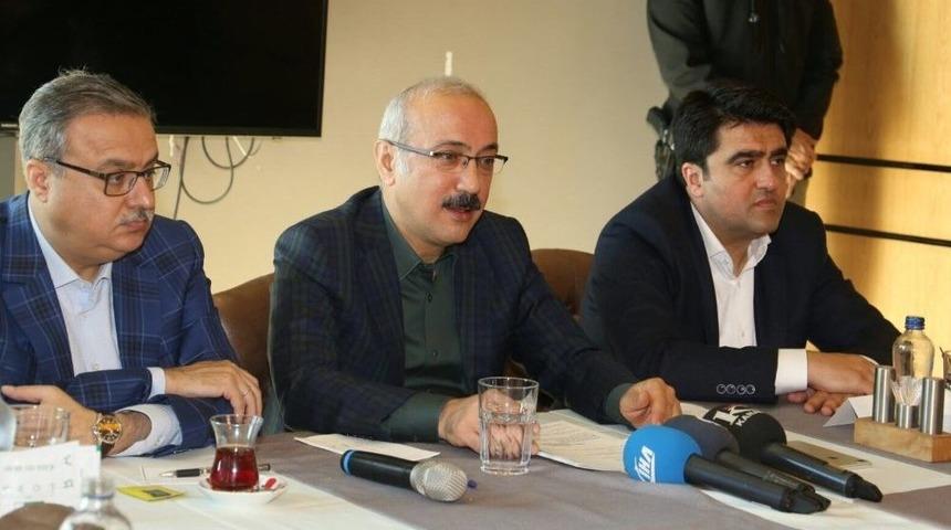 Elvan; "kılı&ccedil;daroğlu Milletin Kılıcını Sallamıyor, 17-25 Arılık&rsquo;ta Da Fet&ouml;&rsquo;n&uuml;n Kılıcını Sallamıştı"